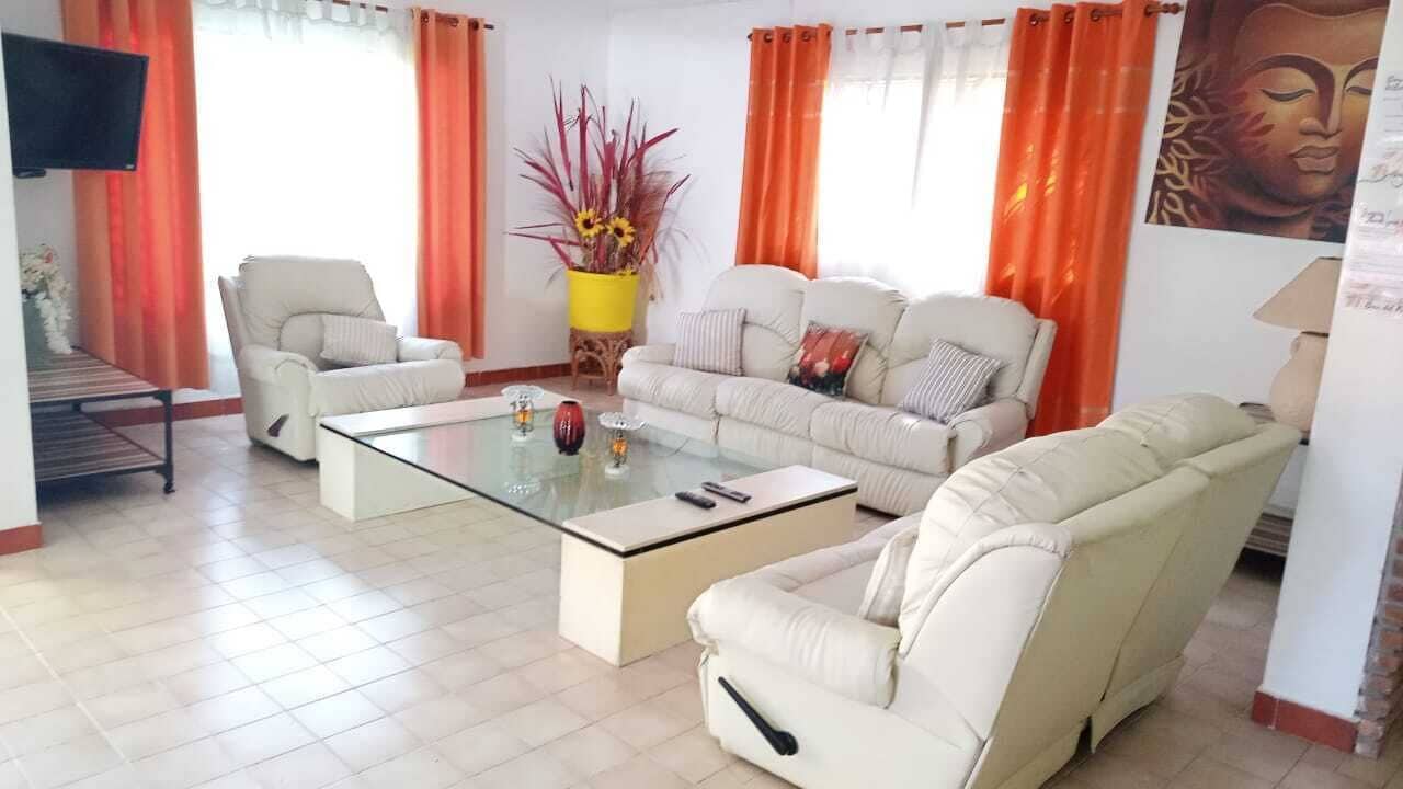 Habitación doble superior | Área de sala de estar