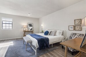 4 chambres, bureau, fer et planche à repasser, Wi-Fi