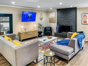 تلفزيون ذكي، كُتُب