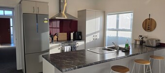 Huntington Hideaway - Curated Comfort, Hidden in Huntington