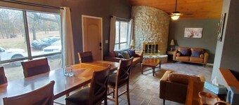 Commander`s Cabin - Family Friendly Adventure