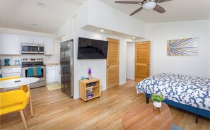 1 dormitorio, tabla de planchar con plancha, wifi gratis y ropa de cama