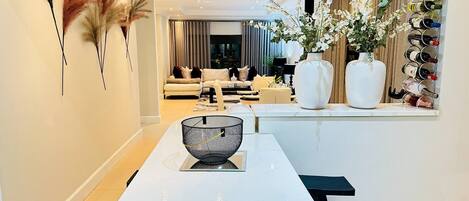 Appartement, 3 chambres, piscine privée, vue jardin | Intérieur
