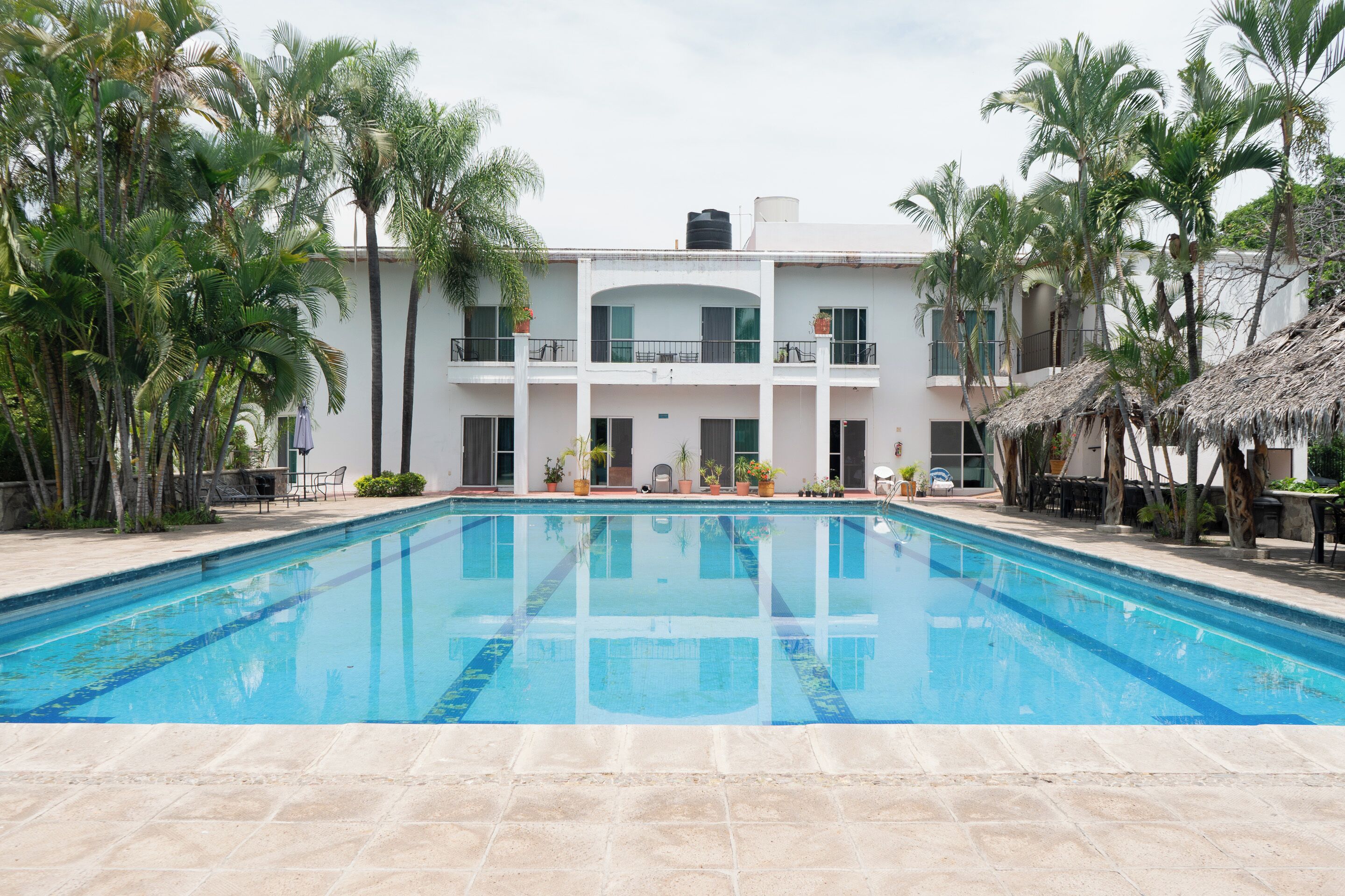 2 outdoor pools