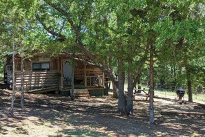 Exterior - Little Woods - Cabin Tucked in the Woods (Sulphur)