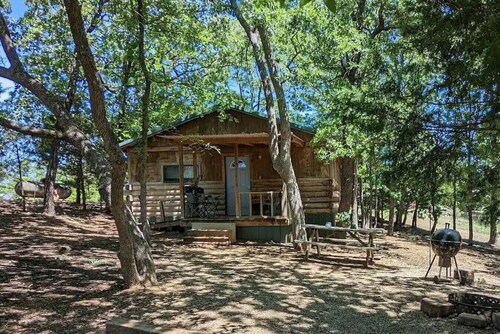 Little Woods - Cabin Tucked in the Woods