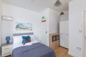 1 Schlafzimmer, Bügeleisen/Bügelbrett, kostenloses WLAN, Bettwäsche