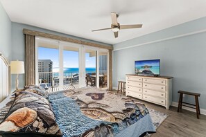 2 Schlafzimmer, Schreibtisch, Bügeleisen/Bügelbrett, Reisekinderbett