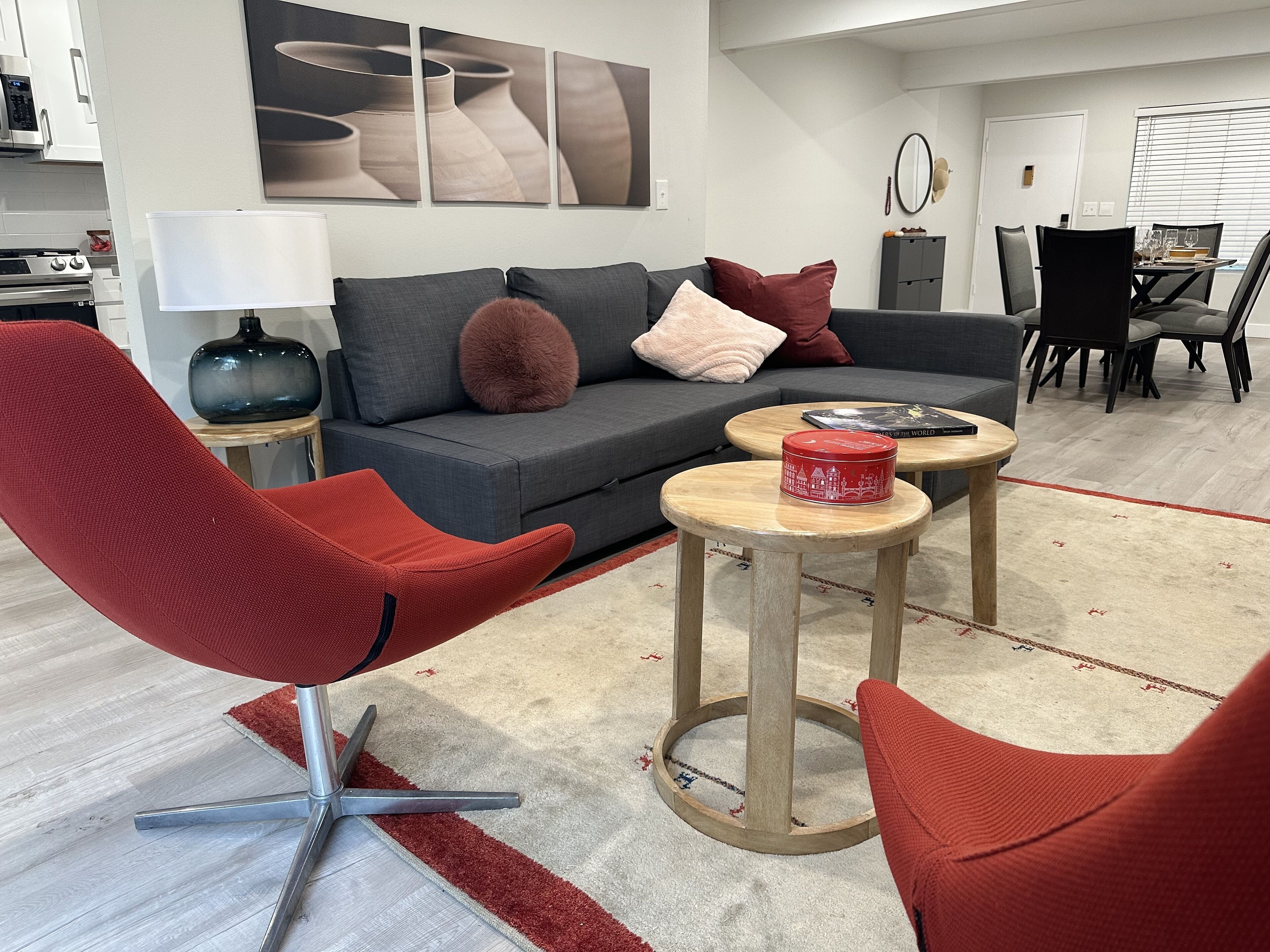 Spacious OC Condo Near Disney. Pet-Friendly!