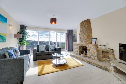 Saltdean Seaview 1 and Free Parking by My Getaways