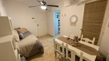 Apartment, 1 Schlafzimmer, Raucher | Speisen
