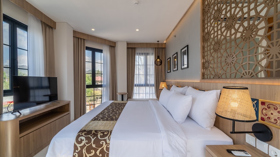 MONTANA OCEANSIDE MANDALIKA