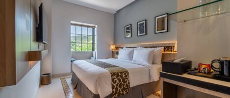 Smart double | Premium bedding, in-room safe, laptop workspace, soundproofing