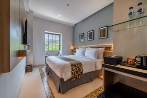 Smart double | Premium bedding, in-room safe, laptop workspace, soundproofing