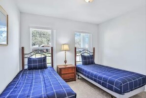 4 chambres, bureau, fer et planche à repasser, Wi-Fi gratuit