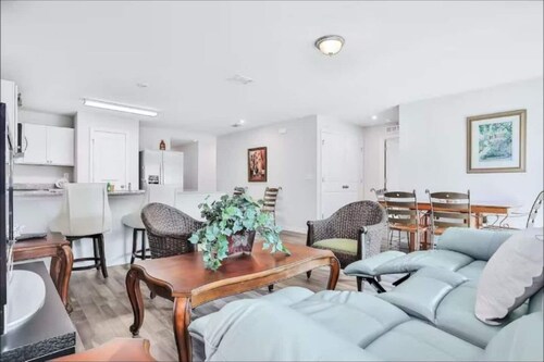 Beautiful Bracken Lane Bungalow