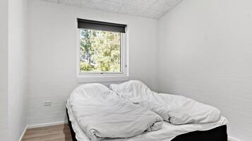 3 bedrooms, travel crib, free WiFi