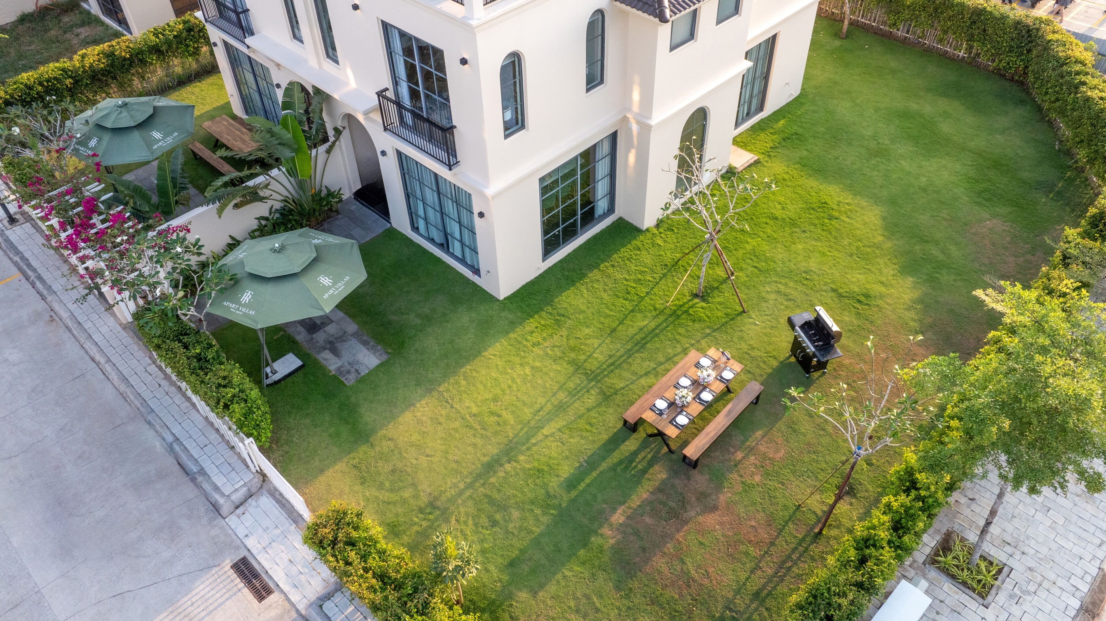 المنشأة من الخارج