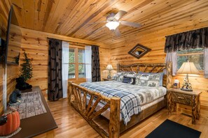 3 bedrooms, desk, WiFi, bed sheets