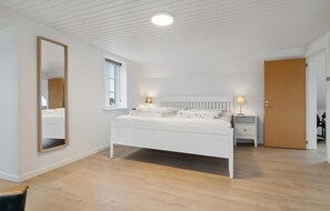 5 bedrooms, iron/ironing board, travel cot, free WiFi