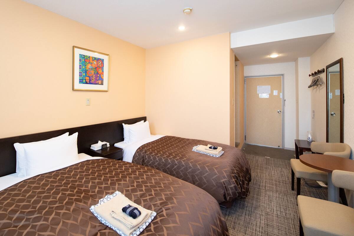 Down comforters, iron/ironing board (on request), WiFi (free)