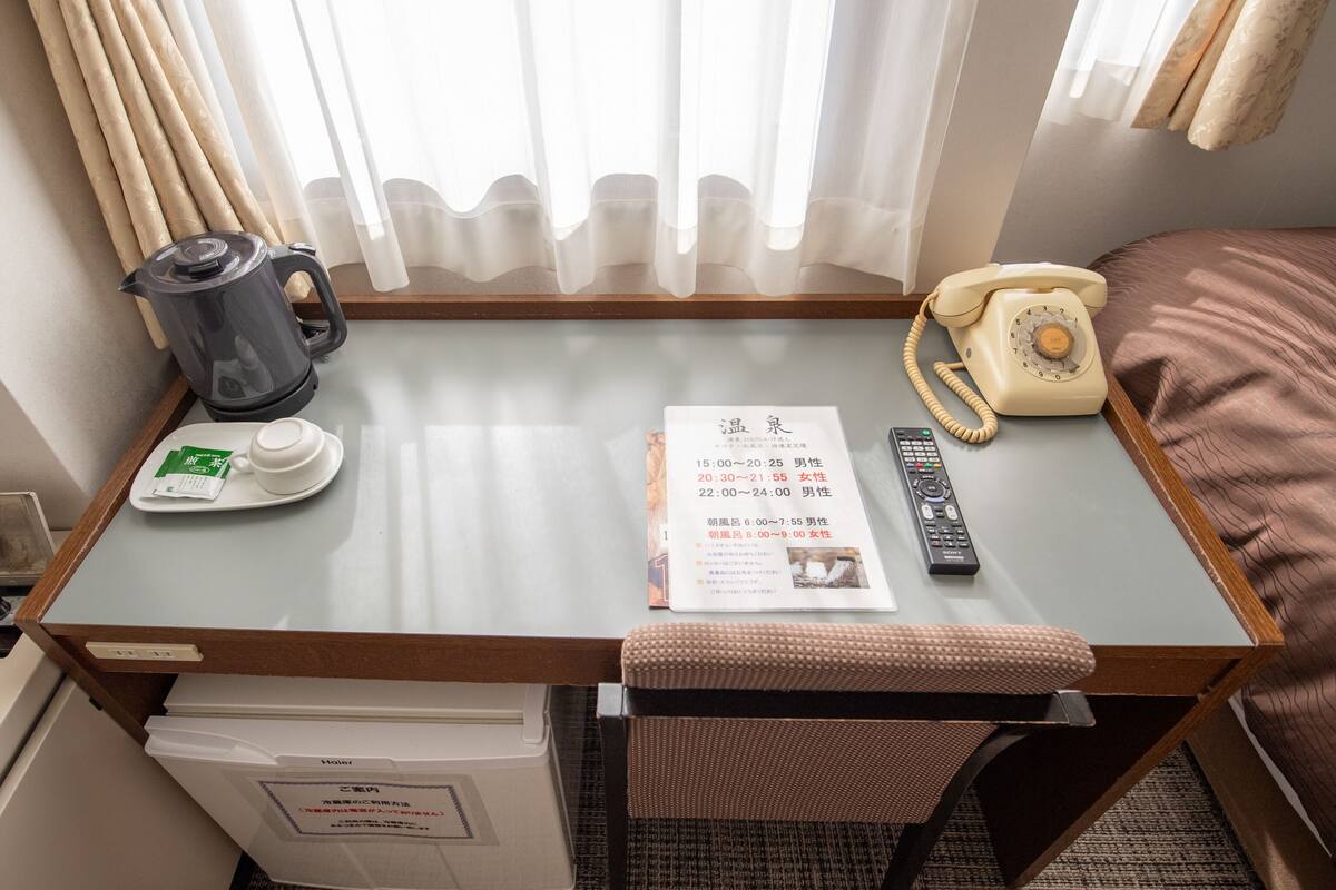 Down comforters, iron/ironing board (on request), WiFi (free)
