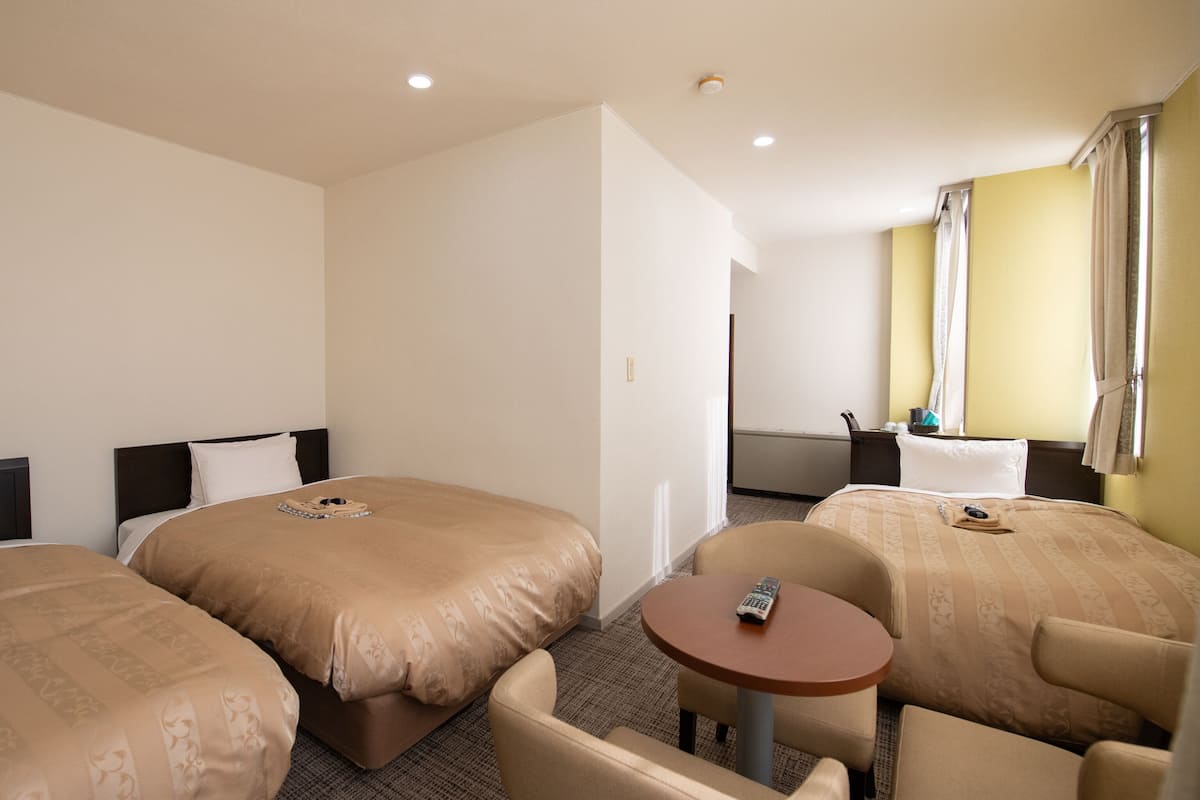 Down comforters, iron/ironing board (on request), WiFi (free)