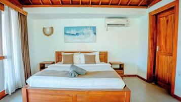 1 habitación y escritorio