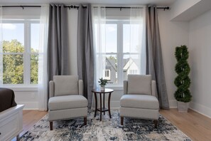 Interior - Pristine Heights-Private Yard & Rooftop -31+ Day stays (Nashville)