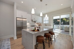 Fridge, microwave, oven, stovetop - Pristine Heights-Private Yard & Rooftop -31+ Day stays (Nashville)