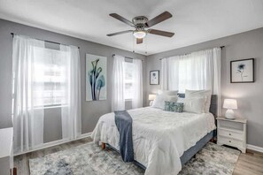 4 bedrooms, iron/ironing board, WiFi, bed sheets