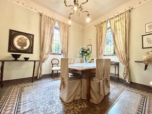 Dining - Villa Primula - Cortona ,Tuscany (Cortona)