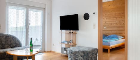 TV, stereo