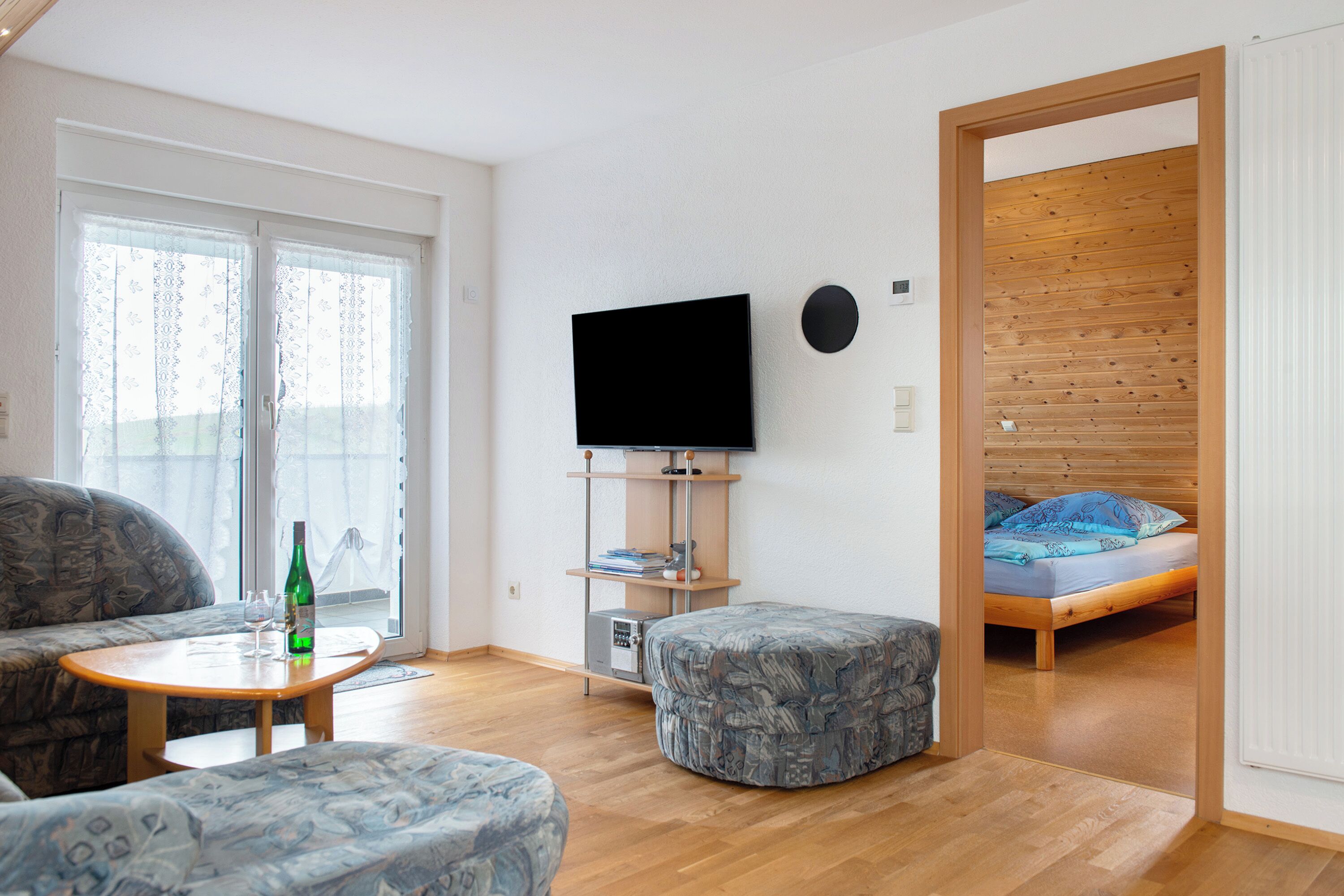 テレビ、ステレオ