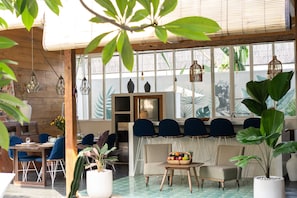 Departamento, 3 habitaciones, para fumadores, patio | Restaurantes