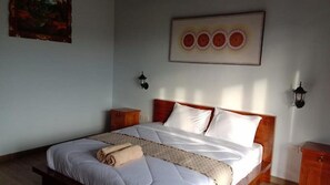 Dobbeltrom – deluxe | Senger med Select Comfort-madrass og skrivebord