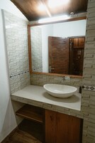 Ducha, cabezal de ducha tipo lluvia, toallas