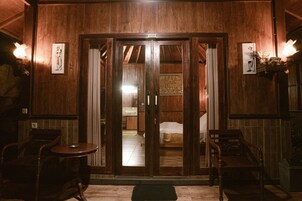 华丽双人房 | Select Comfort 床、办公桌、折叠床/加床（额外收费）、免费 WiFi