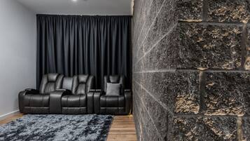 Luxury House | Living area | Flat-screen TV