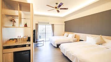 Phòng 4 tiện nghi đơn giản | Bàn, phòng cách âm, truy cập Internet không dây miễn phí