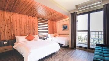 Escritorio, sistema de insonorización, wifi gratis y ropa de cama
