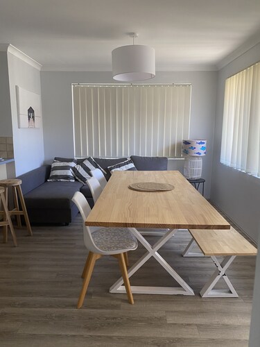 Busselton Bayside - minutes from the beach. Bring your  doggie