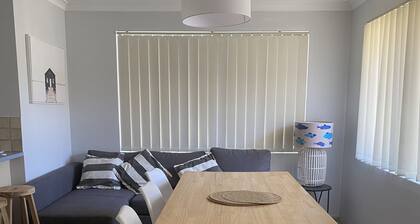 Busselton Bayside - minutes from the beach. Bring your doggie