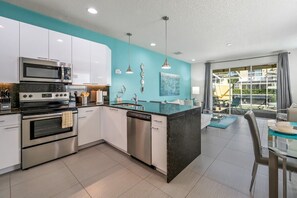 Fridge, microwave, stovetop, dishwasher - Charming Villa with Private Pool Bliss (Clermont)