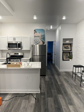 Private kitchen - Warm Cozy Home Near Temple Hosipital (Philadelphia)