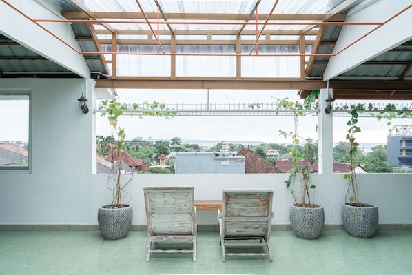Deluxe Suite | Terrace/patio - New Mandurah Stay by ecommerceloka (Canggu)