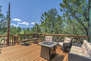 Terrace/patio - Tree Eagles Nest (Larkspur)