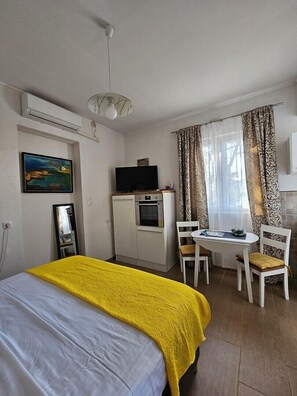 1 bedroom, WiFi, bed sheets