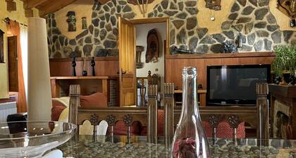 Casa Obis - Casa Rural con JardĂn, Barbacoa y Unas Espectaculares Vistas