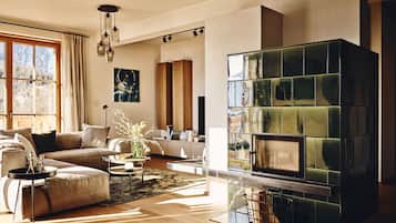 Premium-Apartment | Wohnbereich | Flachbildfernseher